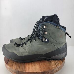 Arcteryx Mens Size 13.5 Green Goretex Vibram Bora2 Mid GTX Boots